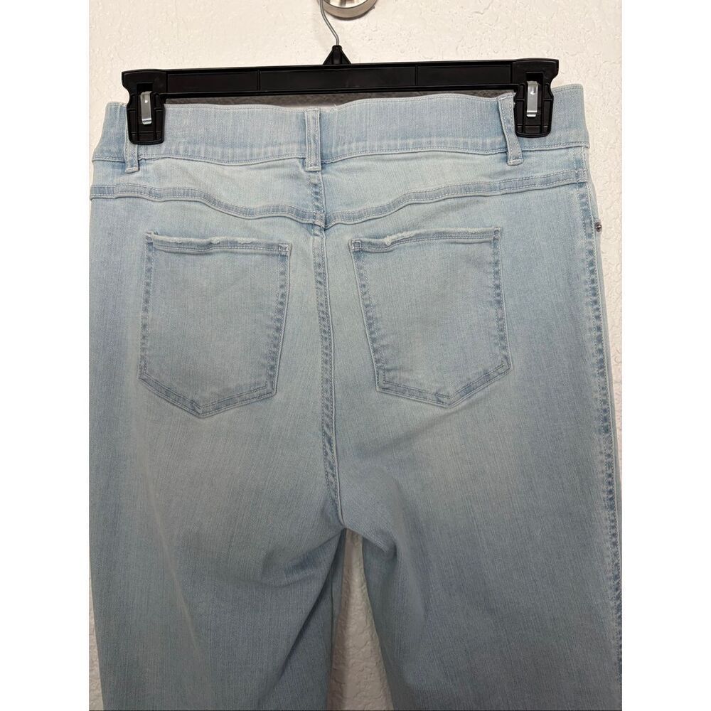 SPANX Pull On Stretch Flare Jeans in Retro Light Wash Size L - Picture 7 of 12